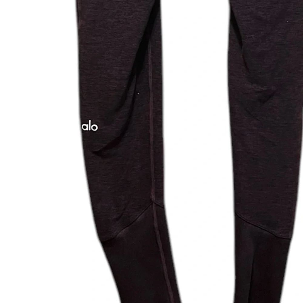 Alo Yoga High-Waist Lounge Legging in Oxblood Heather Size Small